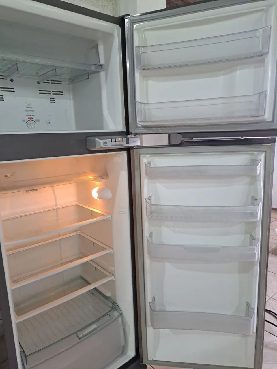 Geladeira Inox Frost Free Brastemp Clean 354Lt Original - Foto 3