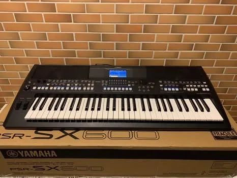 yamaha psr s700