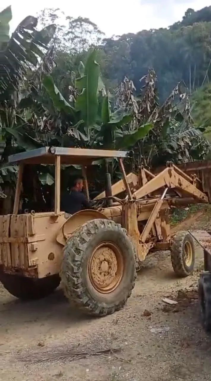 Pá carregadeira Massey Ferguson 65r  - Foto 3