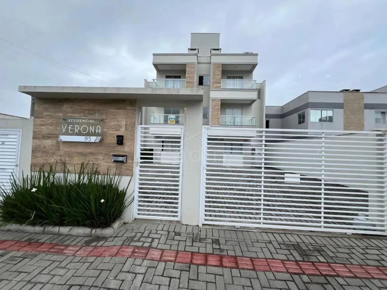 APARTAMENTO PARA ALUGAR, R$ 2.200,00 BAIRRO MEIA PRAIA NAVEGANTES/SC