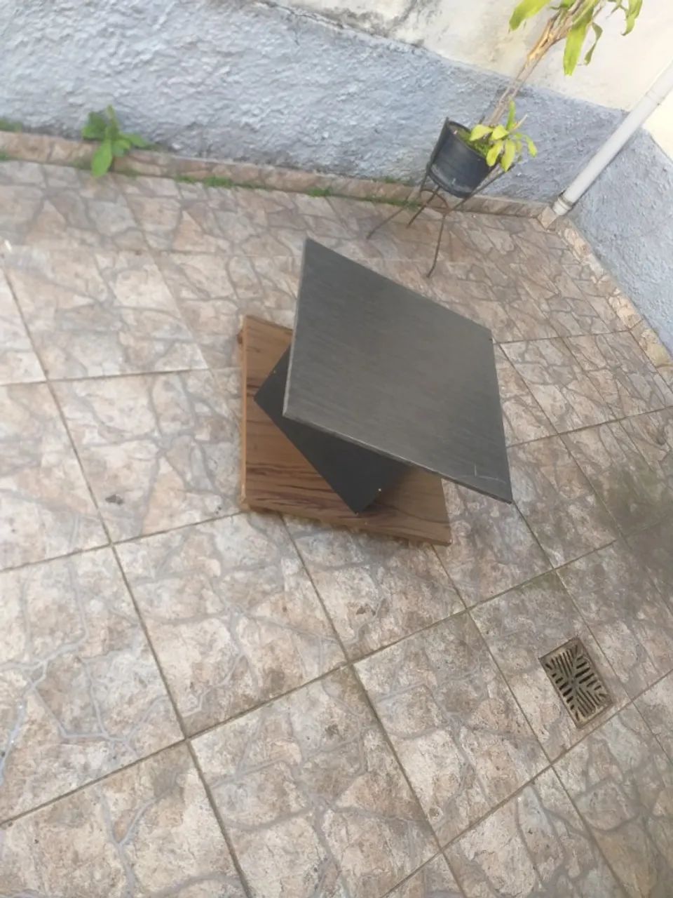 Mesa de centro em MDF, formato diferente - Foto 3
