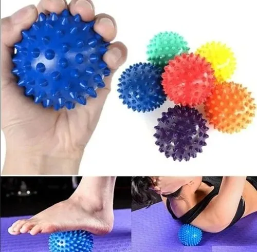 Bolinha Anti-stress Massageadora Fisioterapia com Cravos Mordedor para Pets