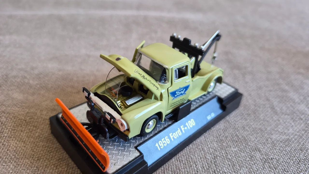 M2 1956 フォード F-100 - ティール M2 Machines - 1956 Ford F-100 (veja preços na descrição) - Hobbies