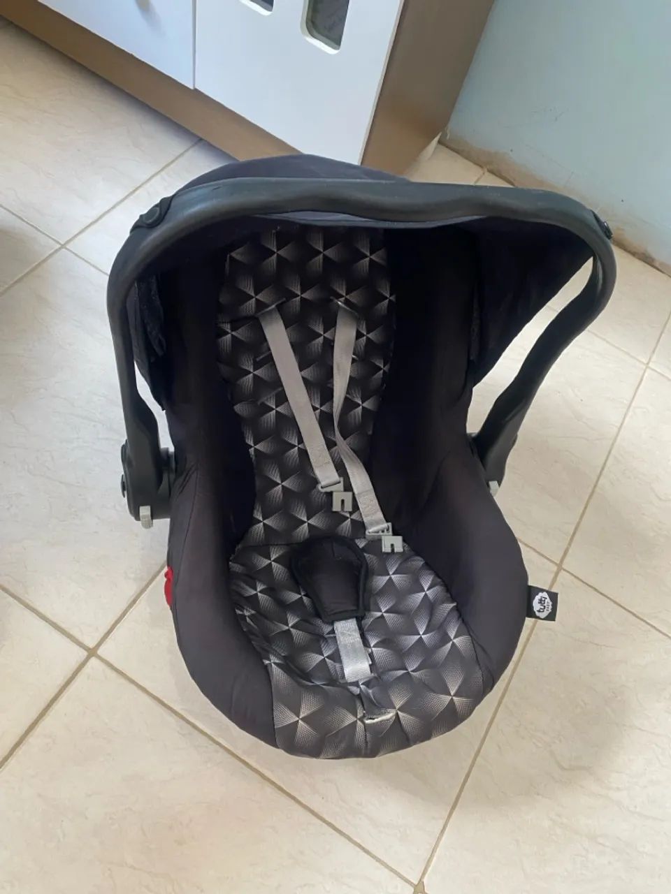 Carrinho de Bebê e Cadeirinha - Preto - Foto 5