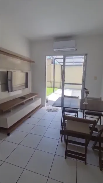 Apartamento térreo no Portal do Sol
