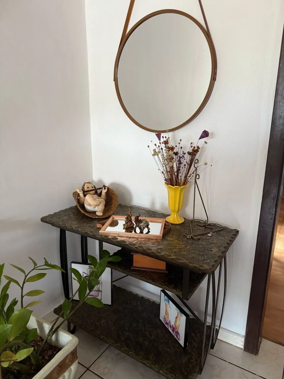 Mesa de Jantar de Vidro com 4 Cadeiras + Aparador - Foto 2