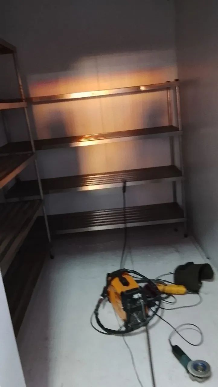Prateleiras de aço inox para comércio