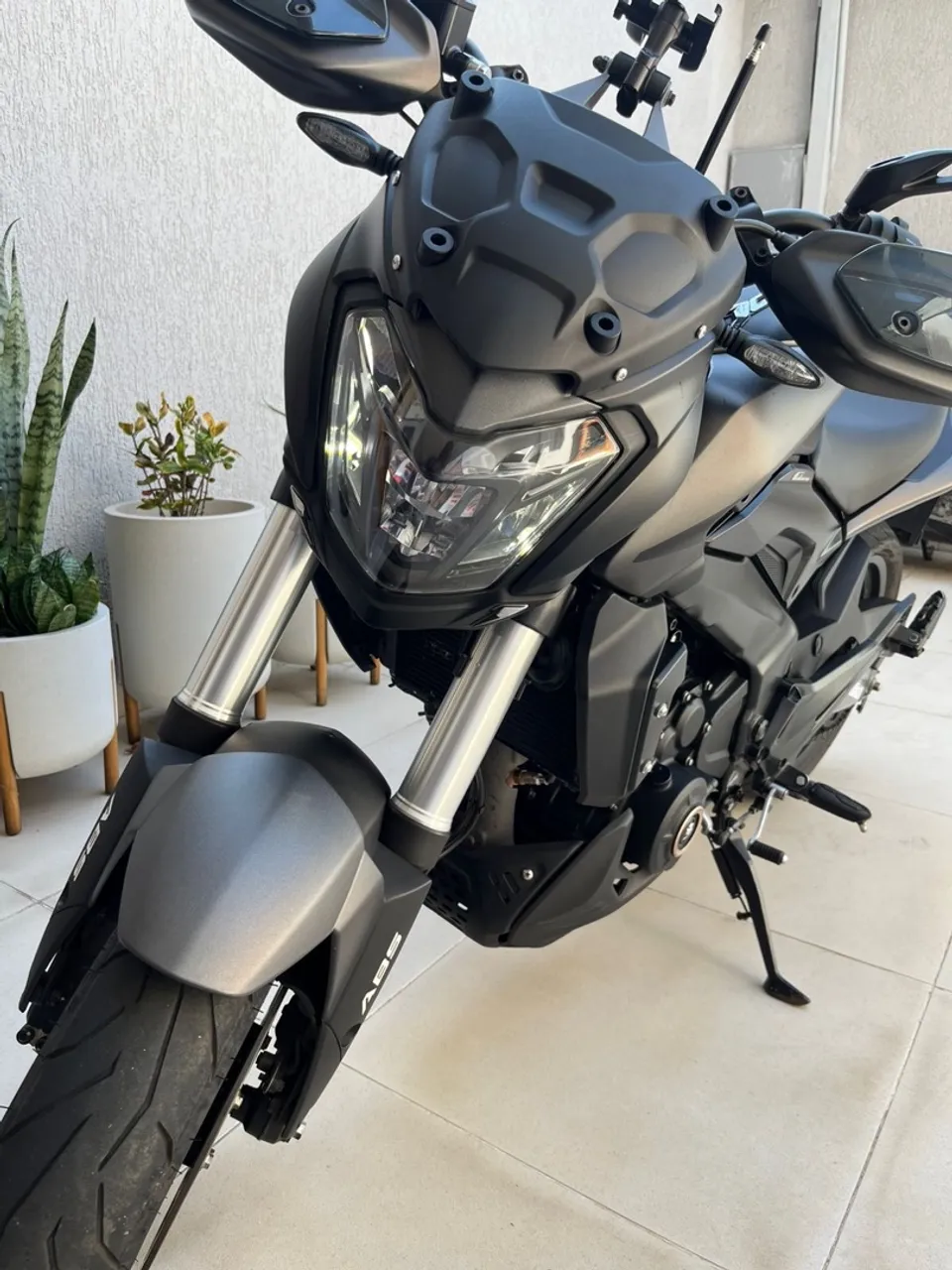 Moto TOP Bajaj Dominar 400 2024