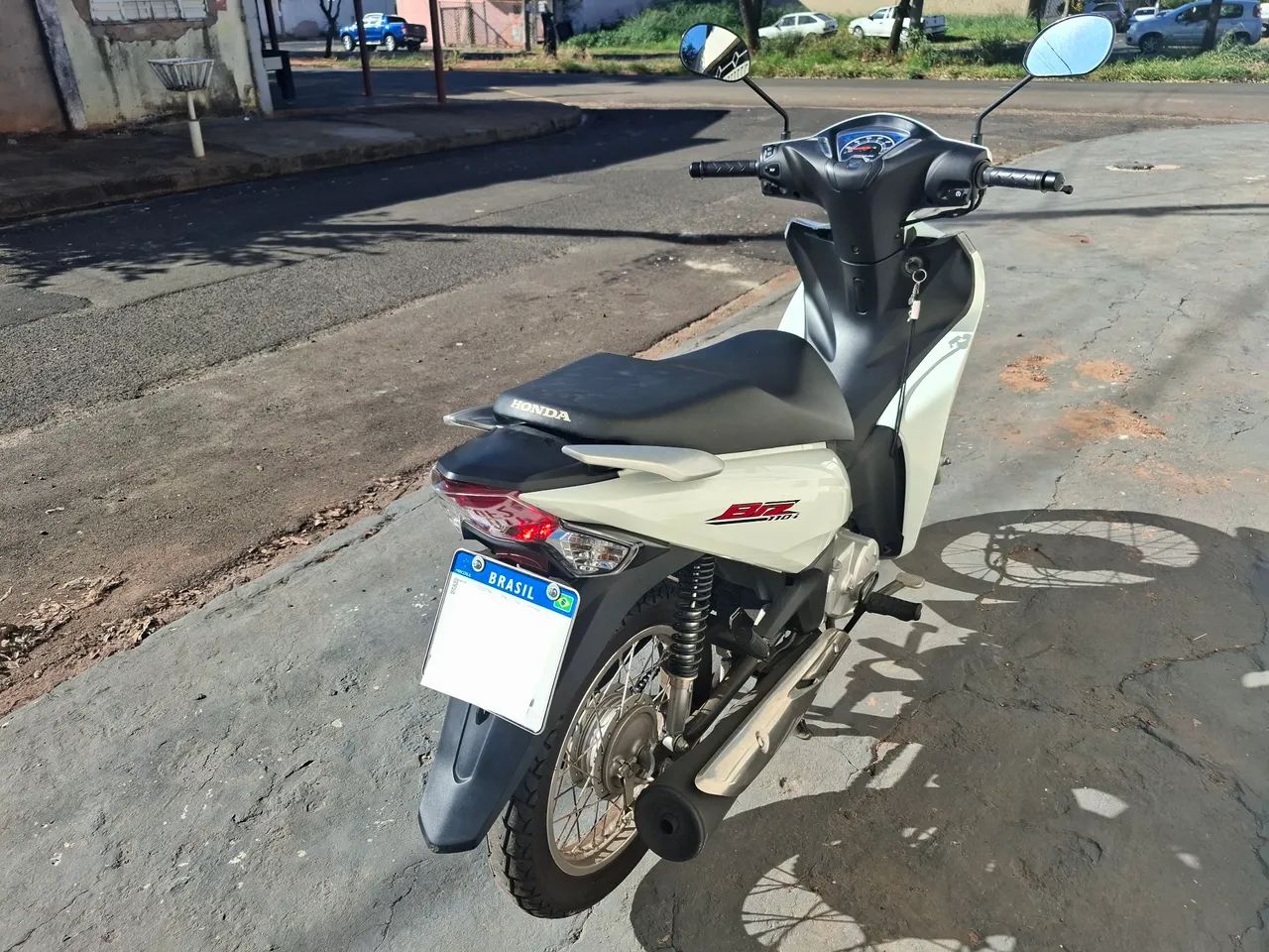 Honda BIZ 110I 2023 - Foto 3