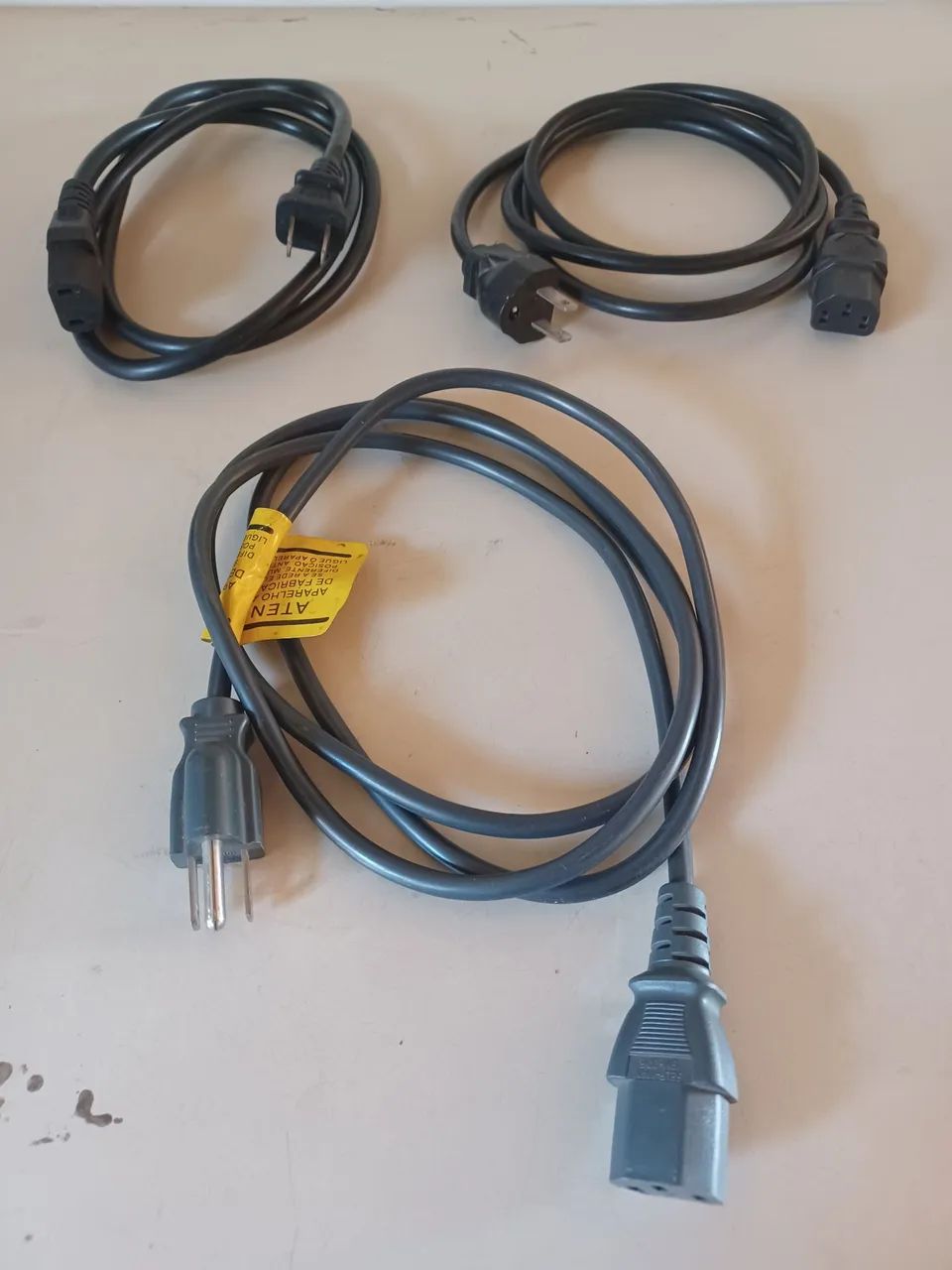 7 CABOS DE ENERGIA ELÉTRICA TODOS POR 20 REAIS NOVOS BARATO DESAPEGO  - Foto 3