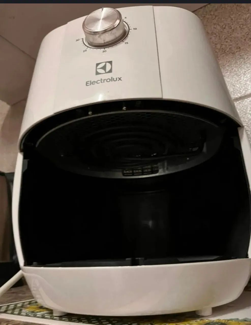 Air Fryer Eletrolux Branca AEF11 - Foto 3