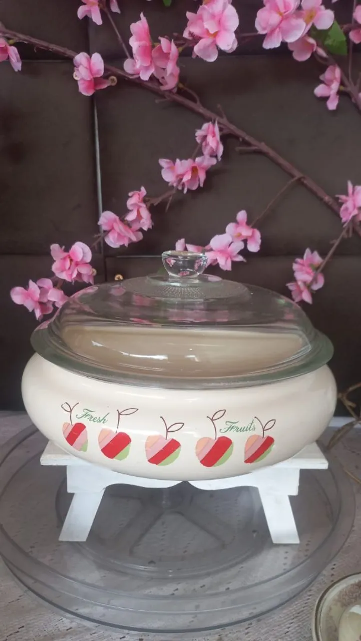 Refratário vintage para servir alimentos