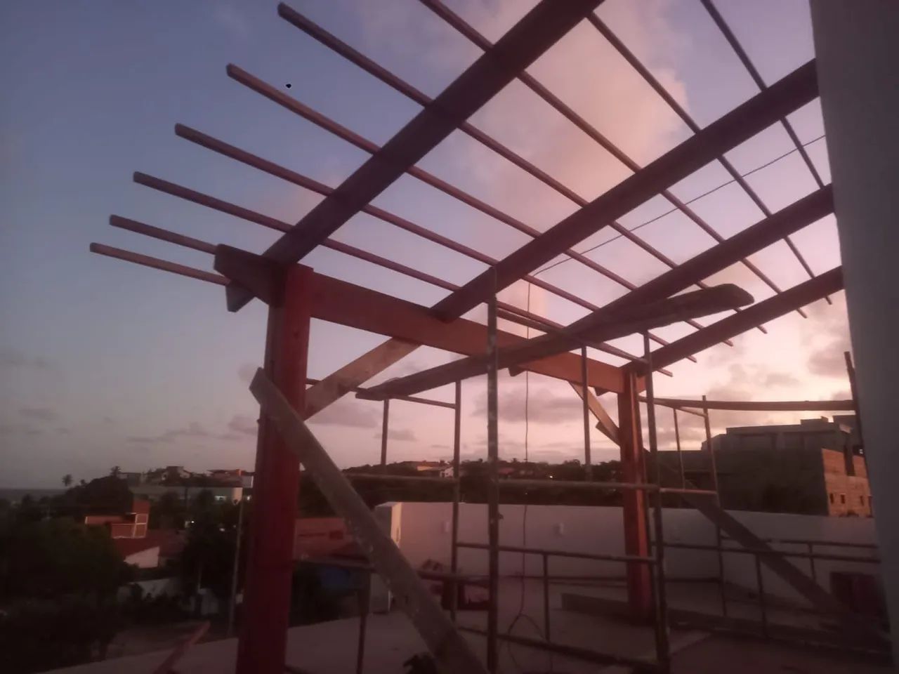 Paulo carpinteiro telhadista cobertura e pergolado caramanchao reforma de Telhados 