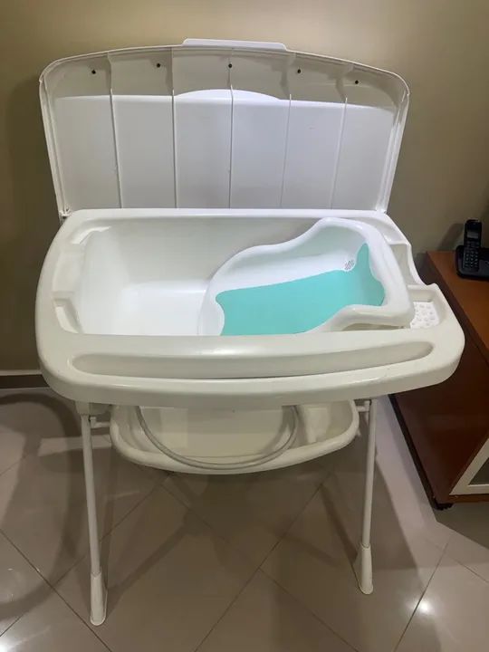 Banheira para Bebê com Suporte e Trocador