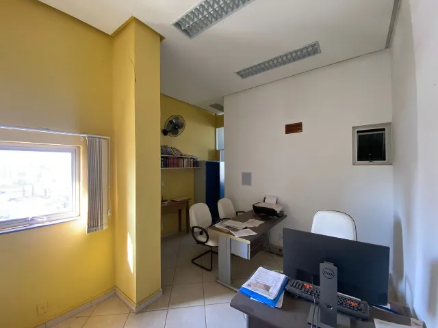 SALAS COMERCIAIS