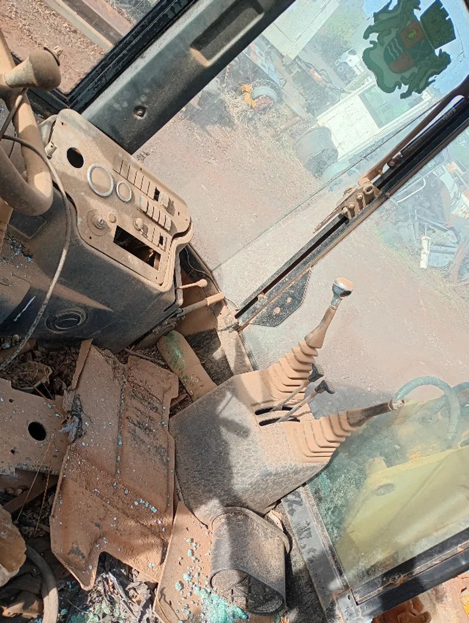 Sucata de Retro Escavadeira JCB 3C - Foto 6