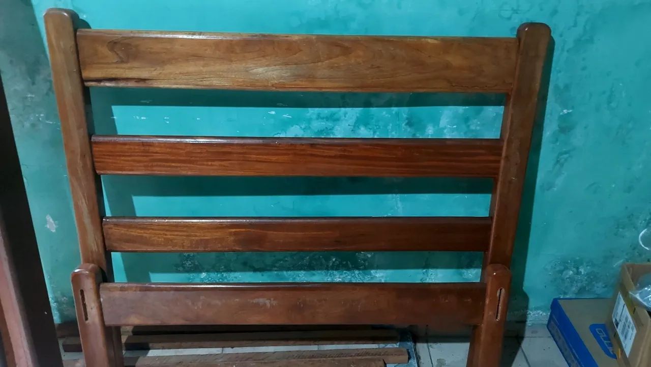 Cama de Madeira Maciça Angelim + Colchão ( Gratis)