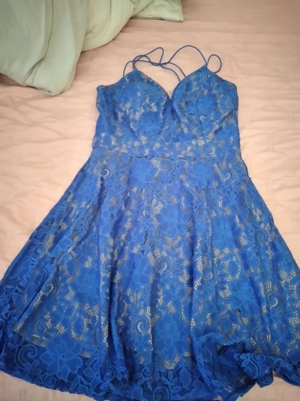 Vestido Azul de Renda Delicado