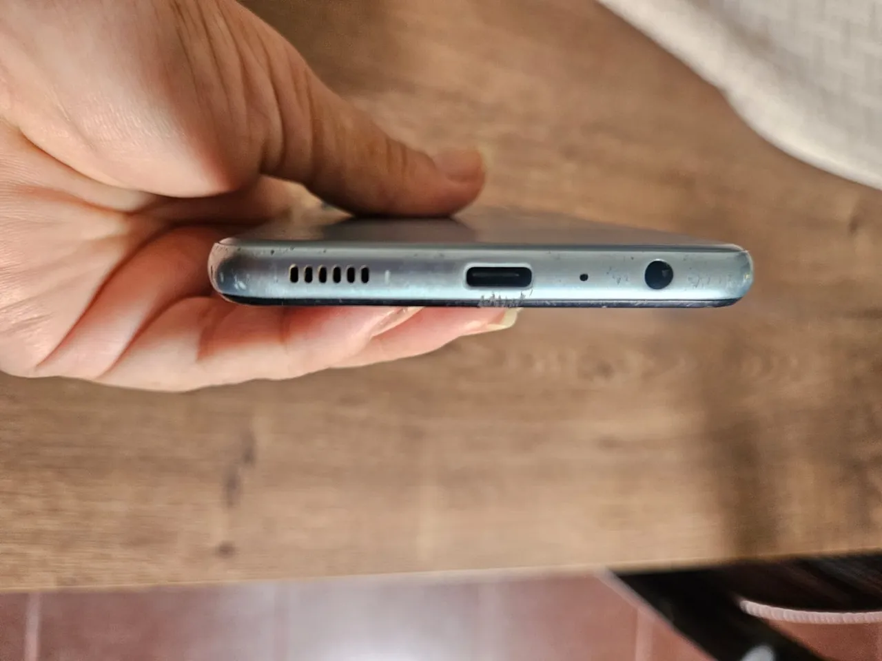 Samsung M20