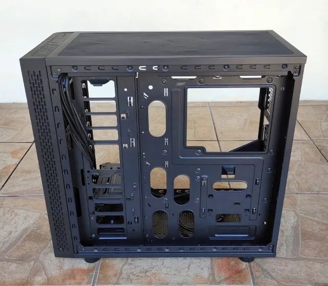 Gabinete Gamer Thermaltake View 31 TG Preto - Foto 4