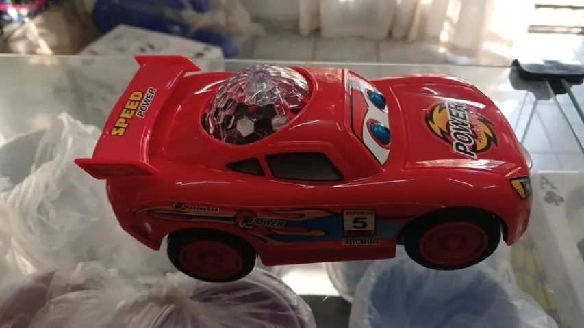 Carrinho McQueen Mexe Olho Lingua Com Led E Som - Bate e Volta - Foto 2