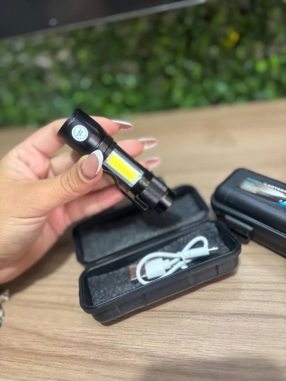 Mini Lanterna Recarregável Ecooda  - Foto 3