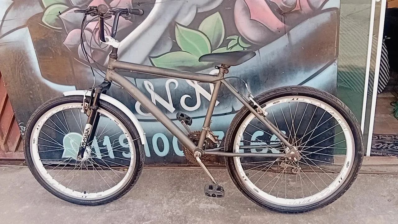 Bicicleta Aro 26 só pegar e andar ( Entrego) - Foto 2