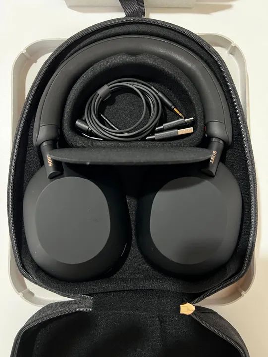 Fone de Ouvido Sony Sem Fio 1000X- Series WH-1000XM5 YY2954 Preto