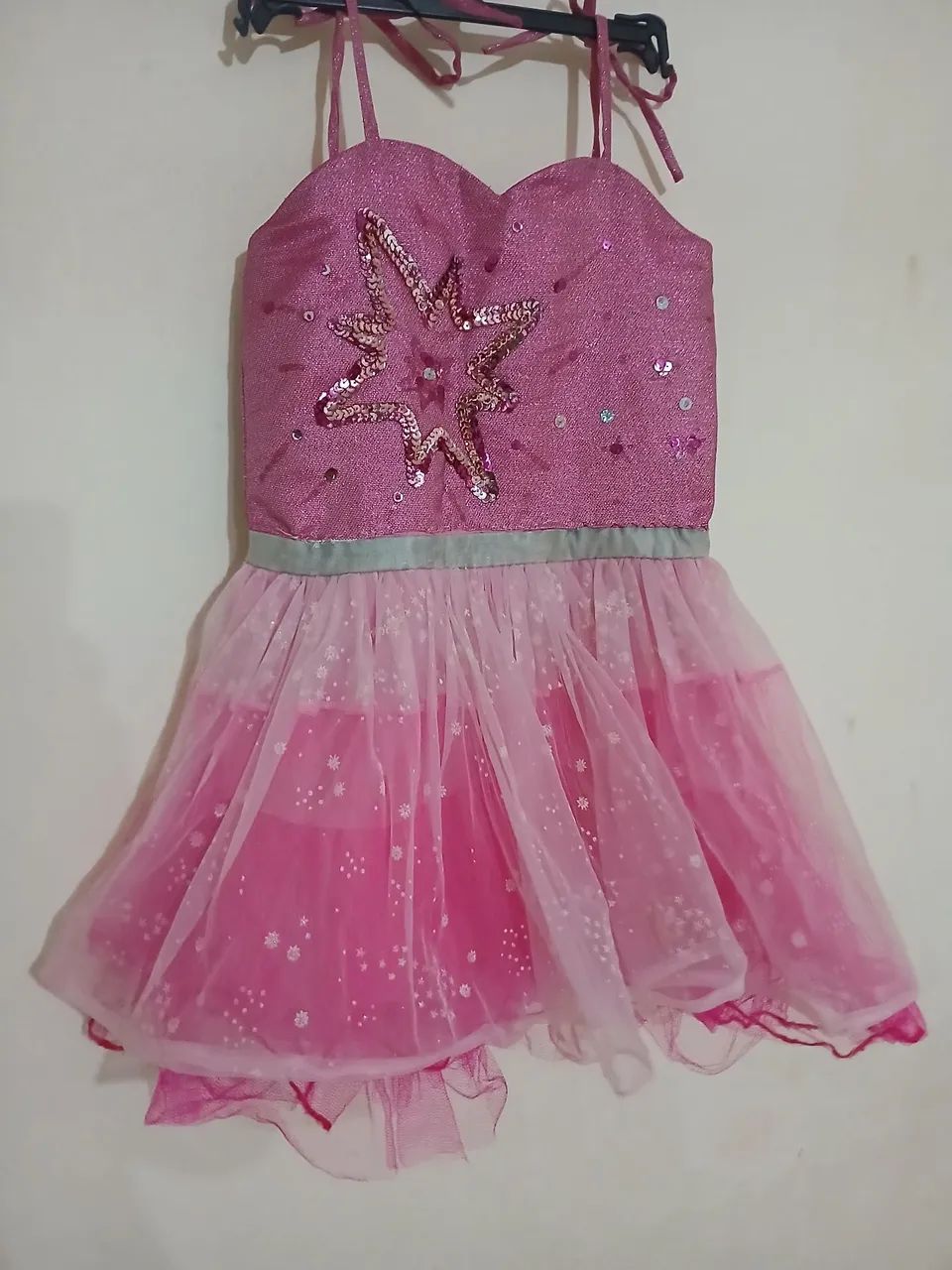 Vestido de Princesa Rosa com Paetês - Foto 2
