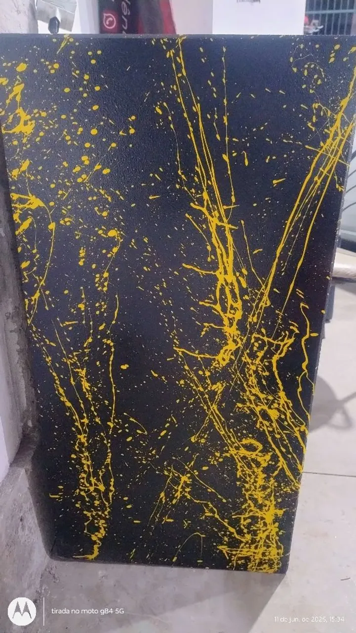 Caixa de Som Decorativa com Design Exclusivo