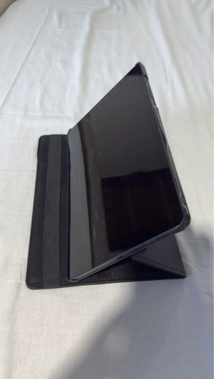 Vendo tablet Samsung excelente oportunidade, sem Defeito 