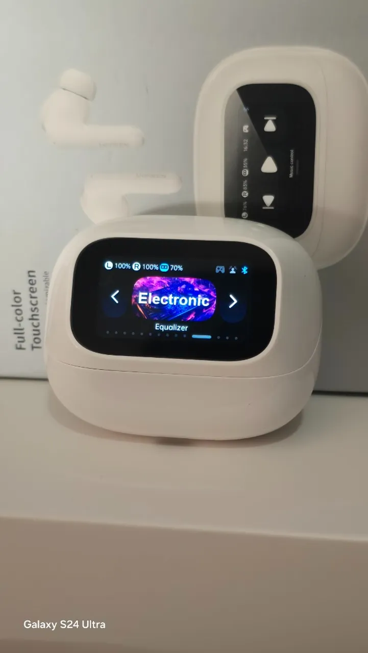 Fone Ugreen com Tela Touch, Cancelamento de ruido de 52db, Bateria de até 30 Horas