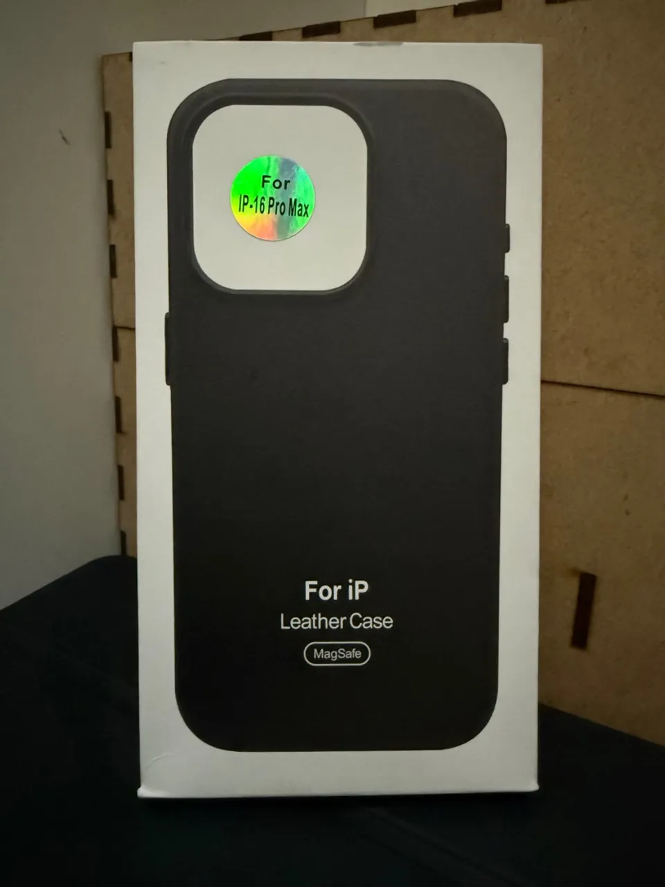 Capa de Couro MagSafe para iPhone 16 Pro Max