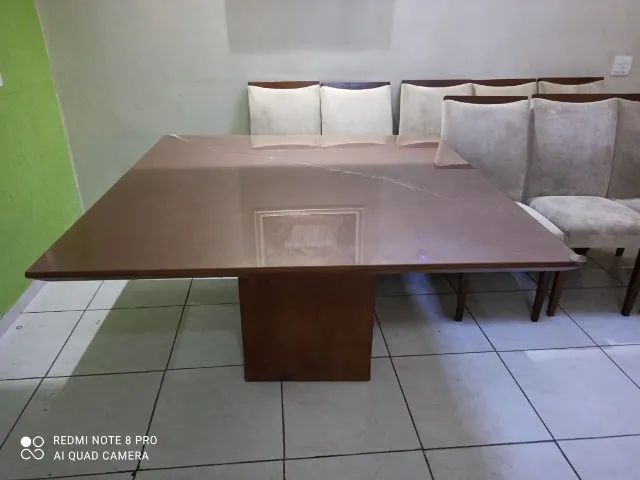 Mesa tampo de vidro, cor bege, com 8 cadeiras - Foto 3