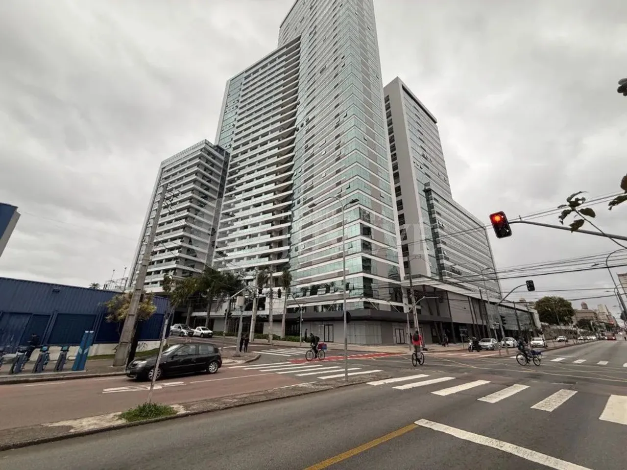 IMOBILIARIA JUVEVÊ ALUGA STUDIO CENTRO PRX SHOPPING ESTAÇÃO CASSOL PARANA CLUBE RODOFERROV