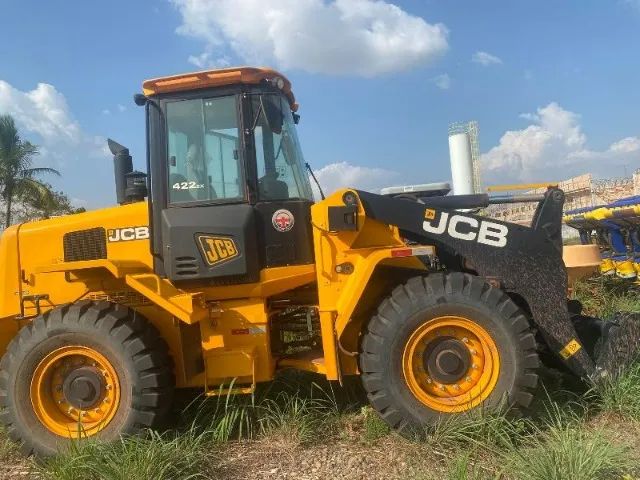 Carregadeira marca JCB, modelo 422ZX, ano 2023, com 42 horas, sem a concha. - Foto 4