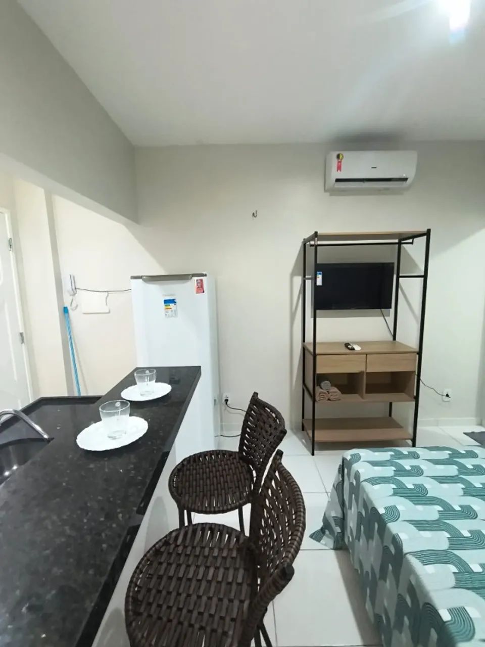 ALUGAMOS KITENETES MOBILIADAS COM AR CONDICIONADO NO CALHAU SÓ POR TEMPORDA(DIARIAS) - Foto 9