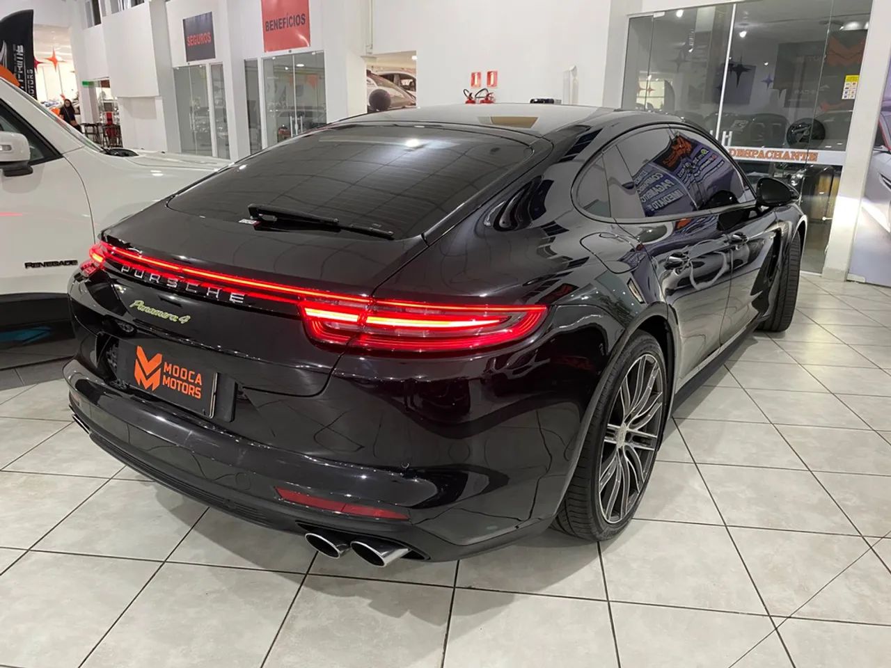 Porsche Panamera Gasolina e Elétrico Automático - Foto 4