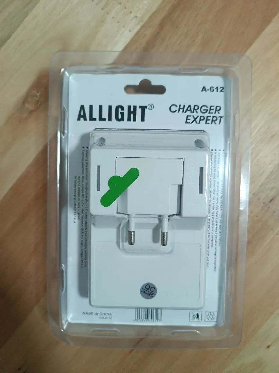 Carregador de pilhas -novo- Allight  - Foto 2