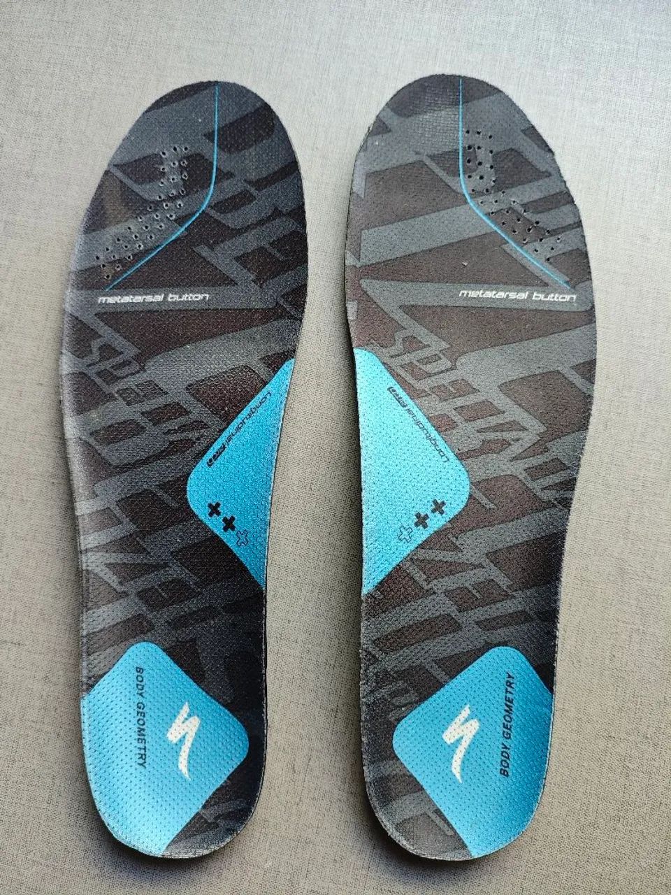 Palmilha body geometry azul Specialized