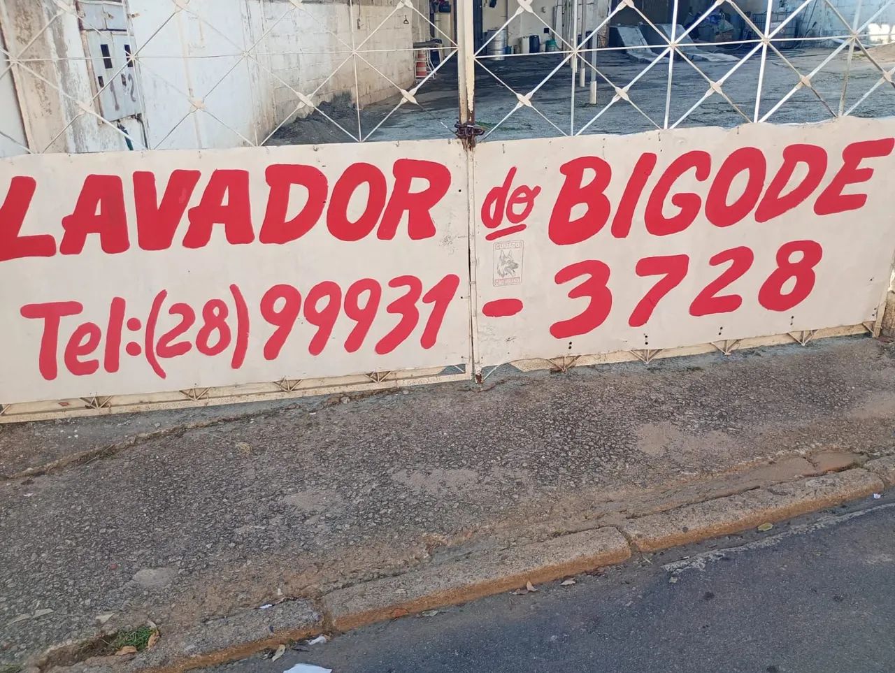 Vendo este lavador localizado na rua Luis simprini, INDEPENDÊNCIA Próximo a matriz velha. 