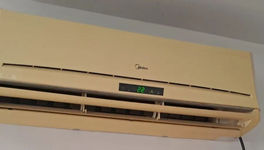 Ar condicionado Midea 18.000 btus 220V
