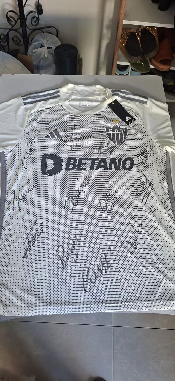 CAMISA ORIGINAL AUTOGRAFADA DO ATLÉTICO MINEIRO 