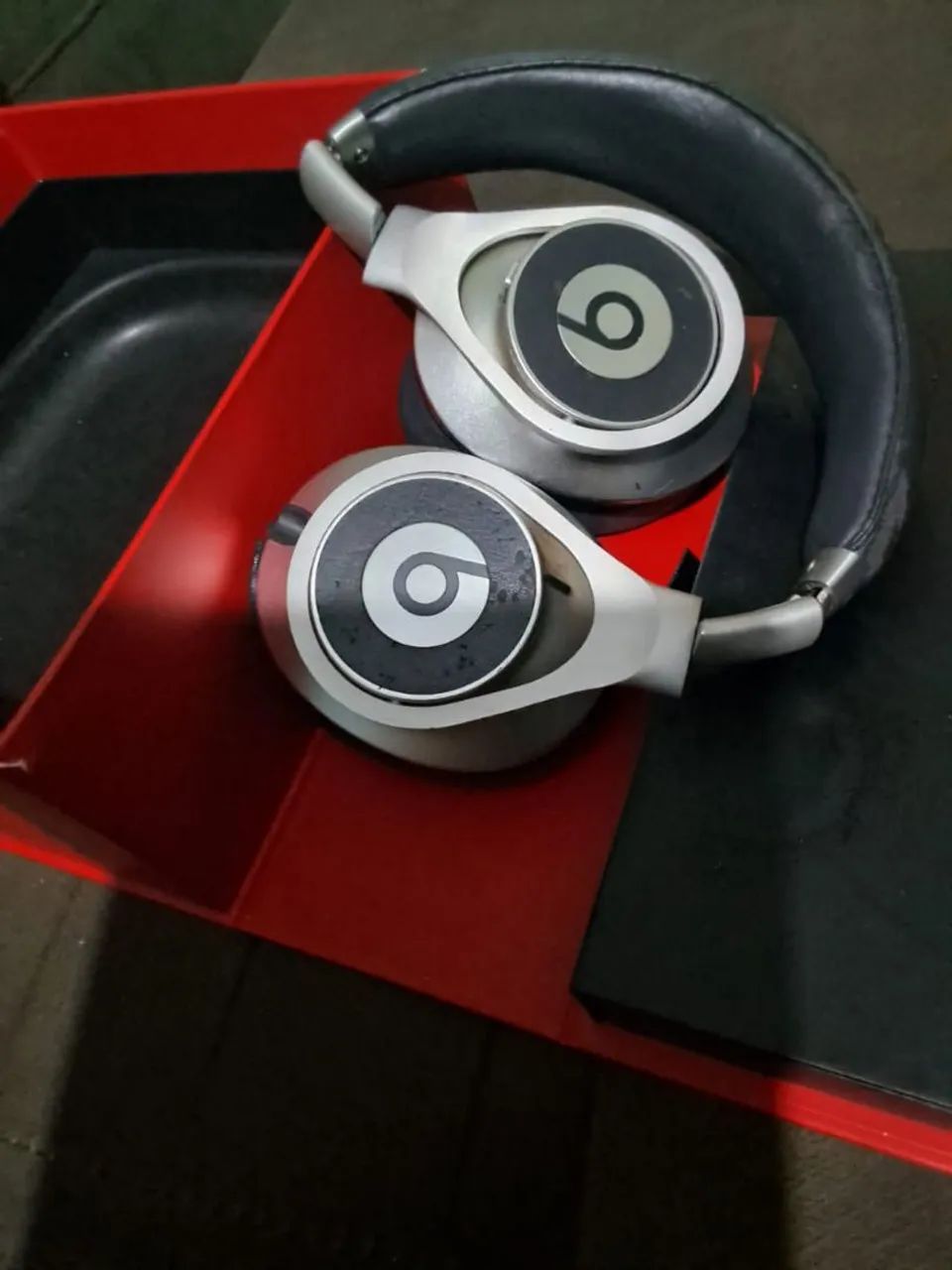 Beats executive com cancelamento de ruido - Foto 3