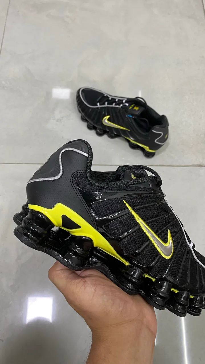 Nike Shox TL Black Dynamic Yellow Metallic Silver - Foto 3