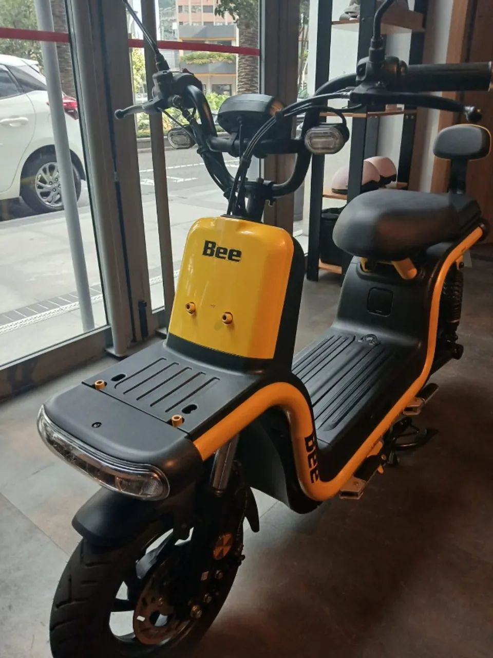 BEE ELETRICA U1 BATERIA DE CHUMBO