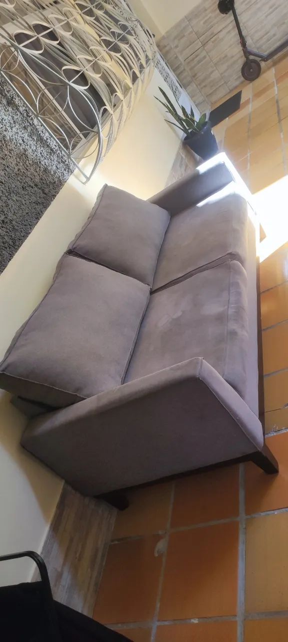 Vendo um sofá Usado 419420997744732161
