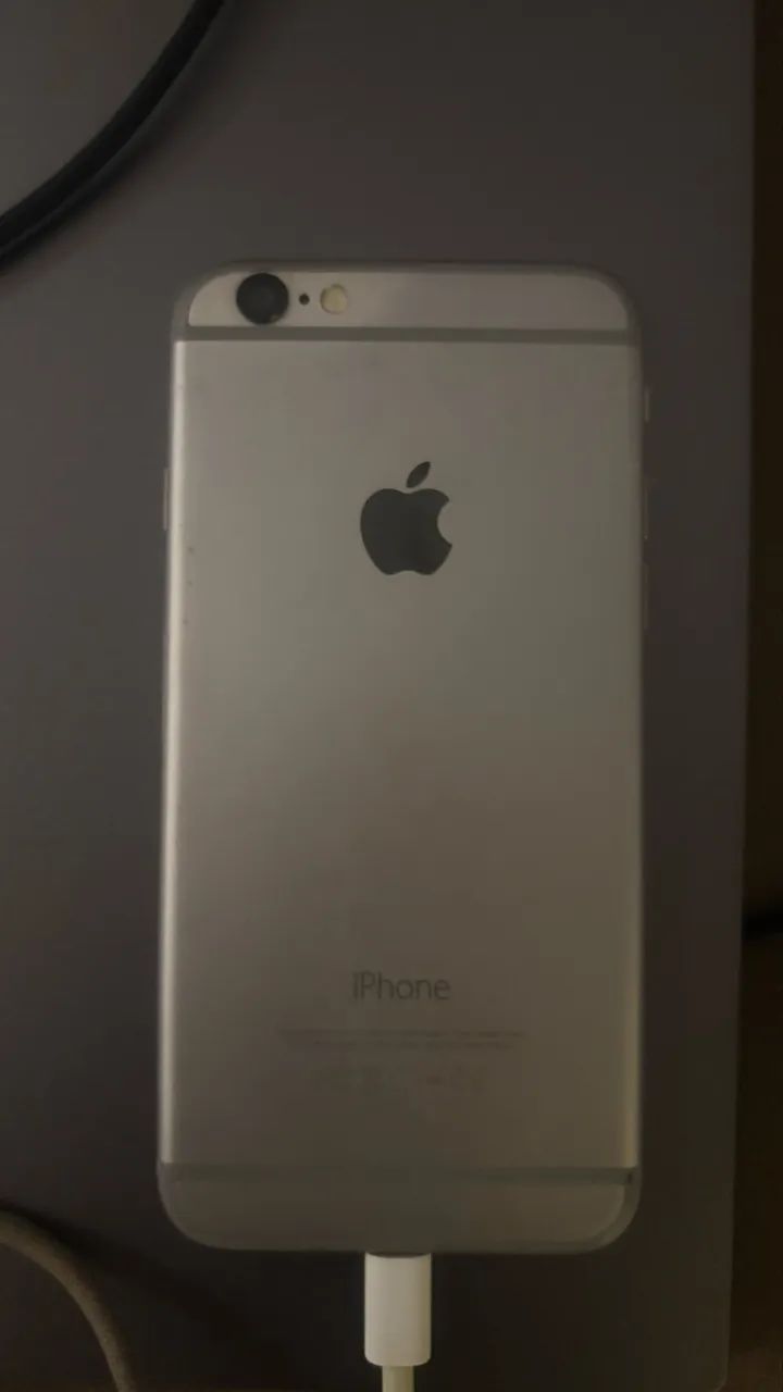 iPhone 6s - Desbloqueado - 64 GB - PERFEITO ESTADO 
