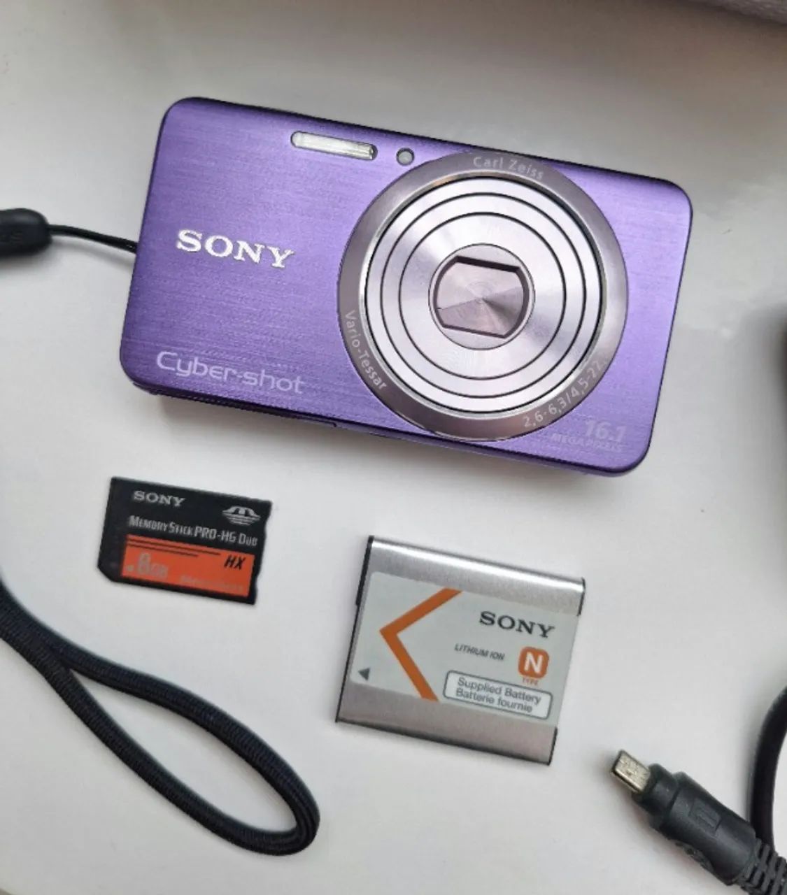 Câmera Digital Sony Cyber-shot DSC-W630/V 16.1 MP + Cartão de
