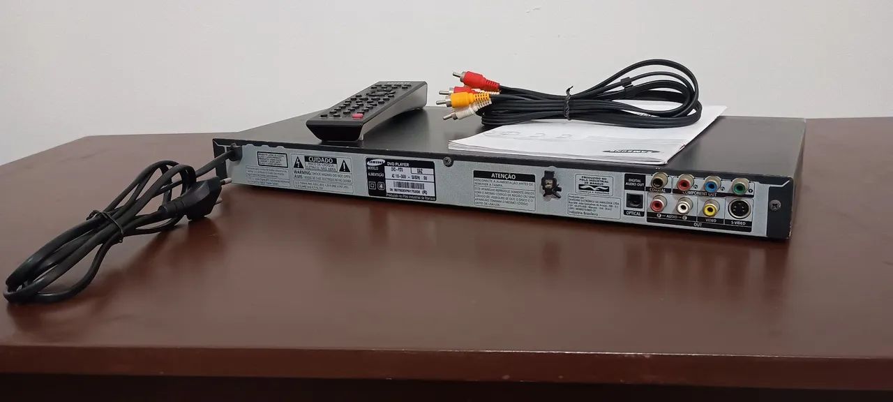 DVD Player Samsung modelo DVD-P370 com manual, controle e cabo RCA - Foto 2